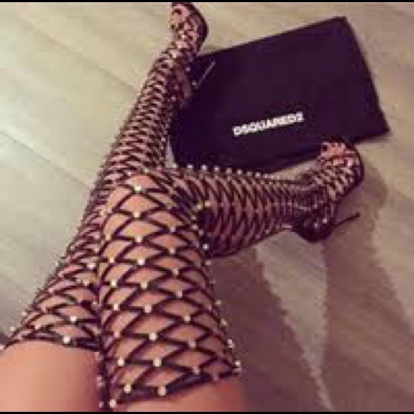 Red studded thigh high boots - Picture 9 of 9